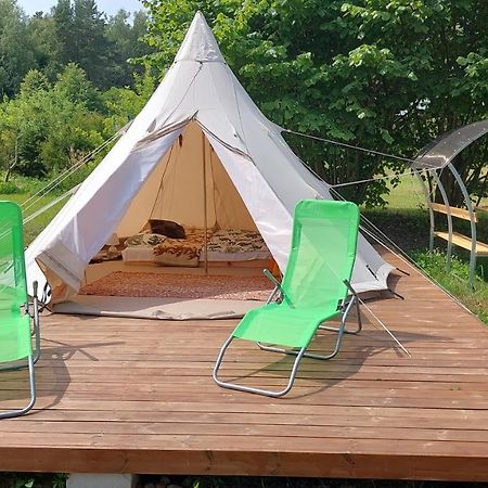 Glamping Fluffy Horns - Glempings Pukainie Ragi Hotel Plienciems Ngoại thất bức ảnh