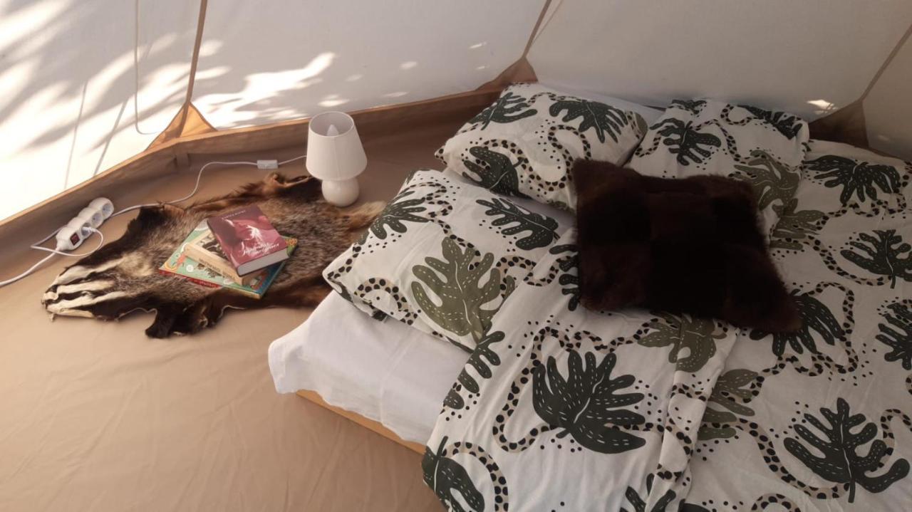 Glamping Fluffy Horns - Glempings Pukainie Ragi Hotel Plienciems Ngoại thất bức ảnh