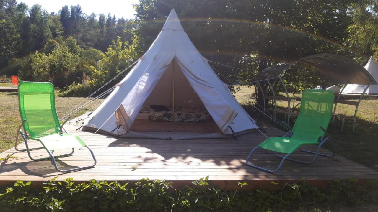 Glamping Fluffy Horns - Glempings Pukainie Ragi Hotel Plienciems Ngoại thất bức ảnh