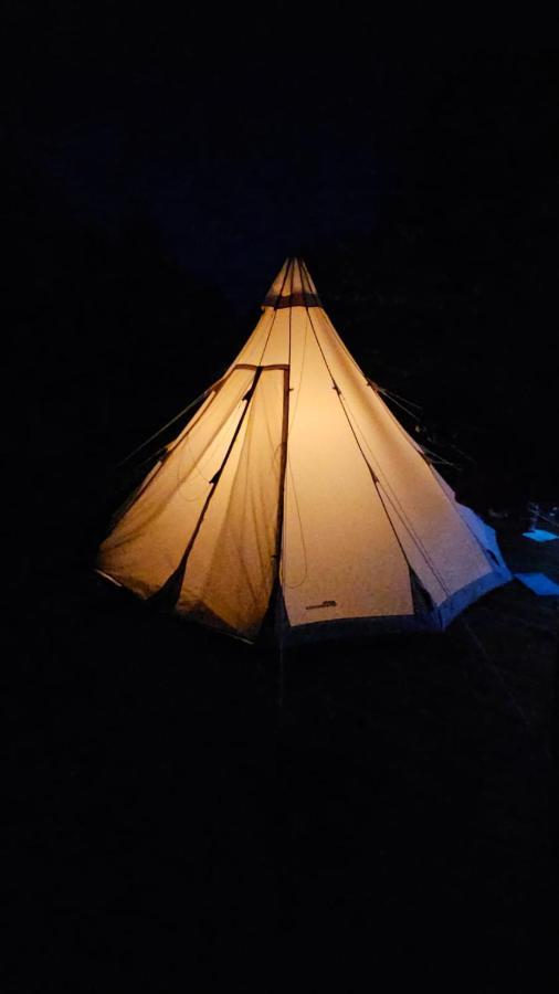 Glamping Fluffy Horns - Glempings Pukainie Ragi Hotel Plienciems Ngoại thất bức ảnh